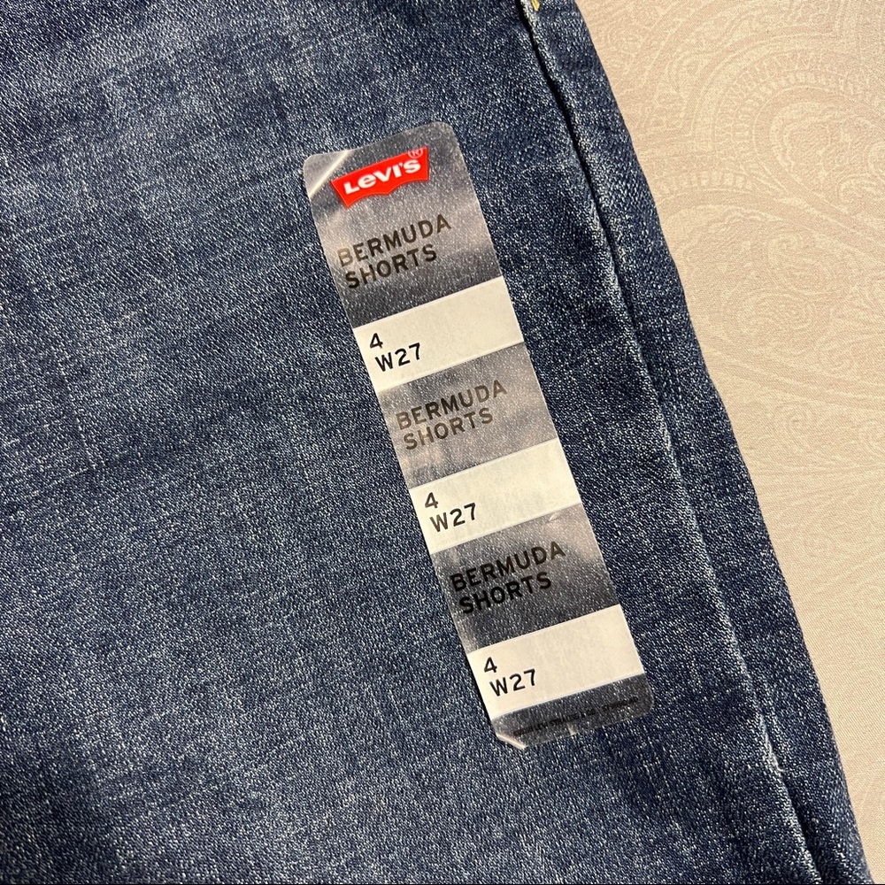 Levi’s Bermuda Shorts size 4/27 NWT - Picture 4 of 7